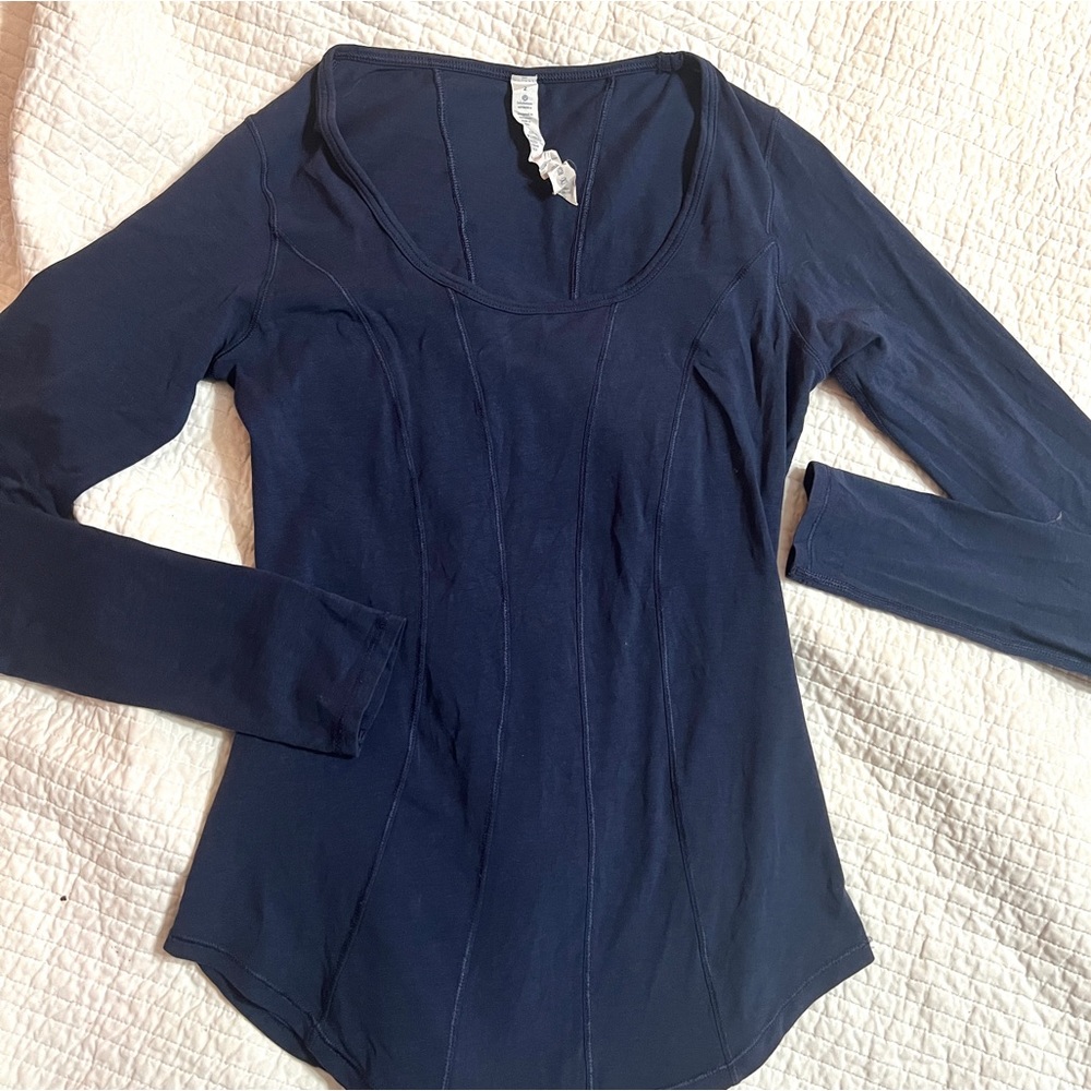 Lululemon Athletica long sleeve navy blue top. Size 2